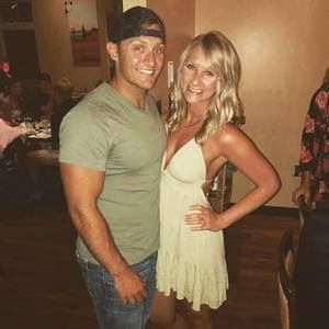 Meet your Posher, Caitlin